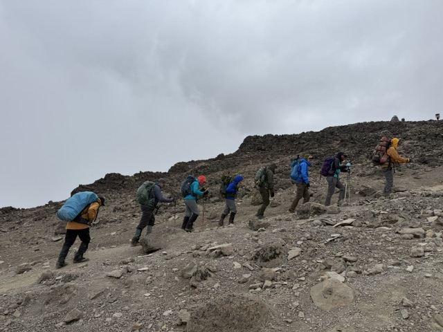 machame team summits kilimanjaro!