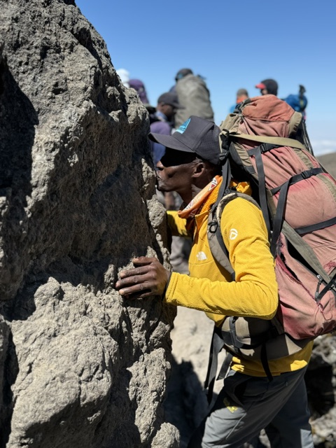 machame team summits kilimanjaro!