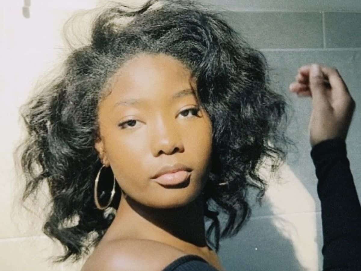 A woman looking good in a picture.