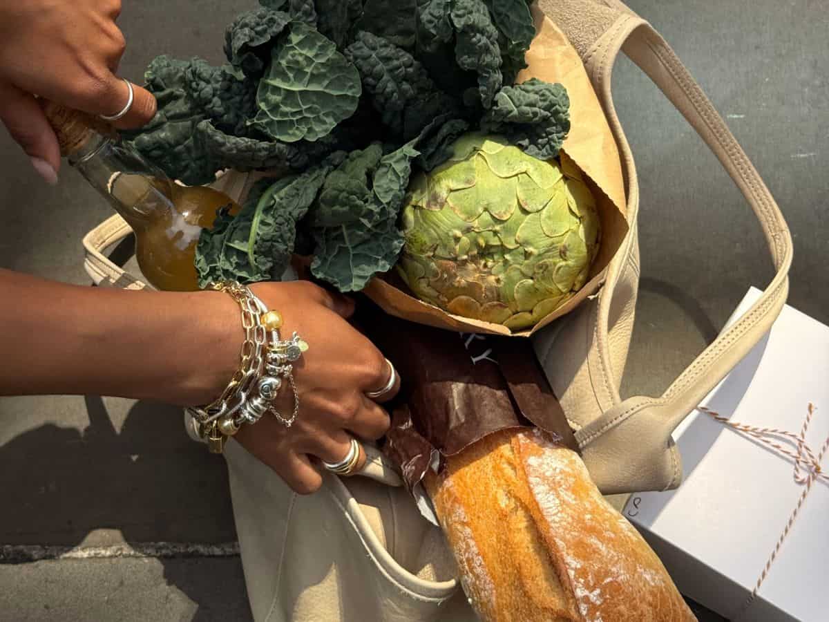 A women with her groceries.