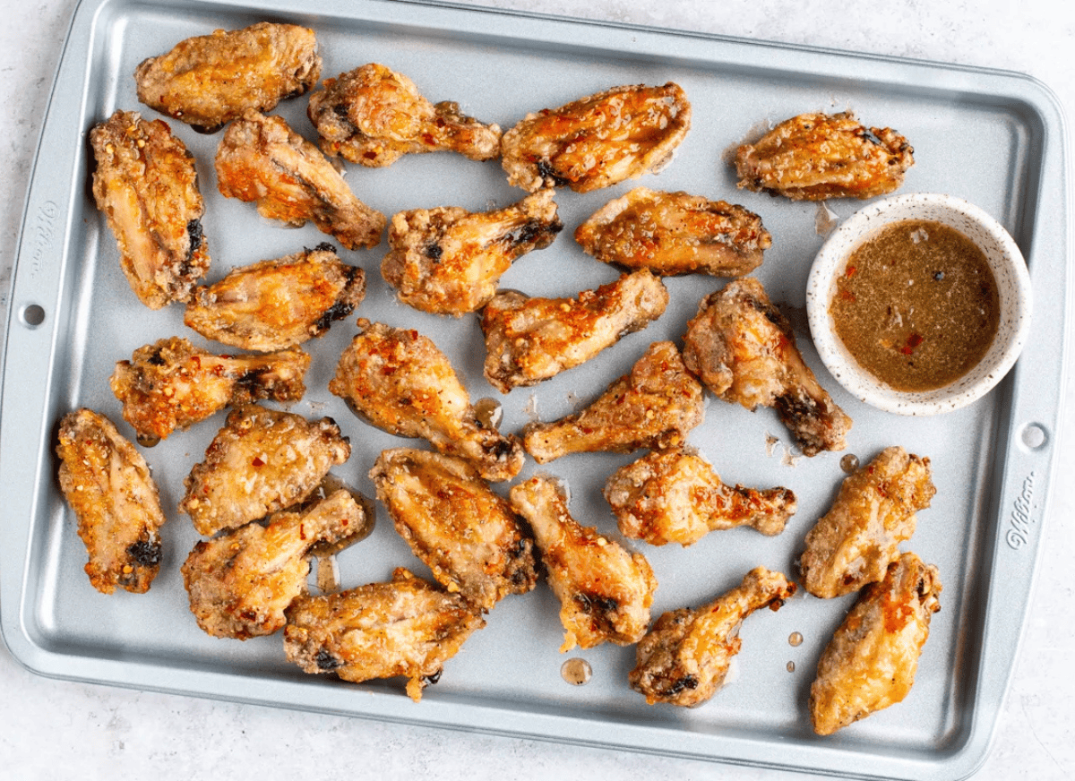 A healthy air fryer recipe of wings.