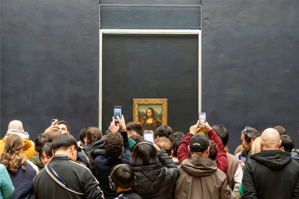 Mona lisa, one of the Mandela effect examples on the list.