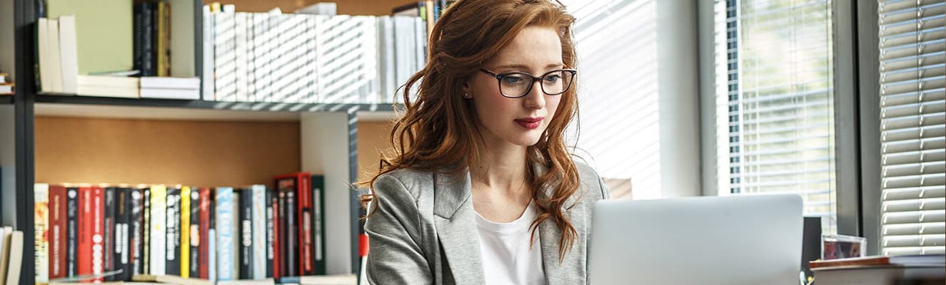 hero-female_professor_on_computer