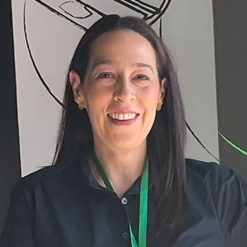 headshot of speaker paola de alba