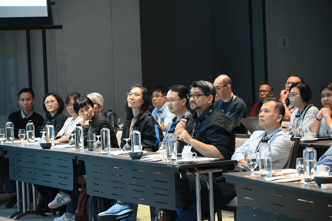 Audience asking questions