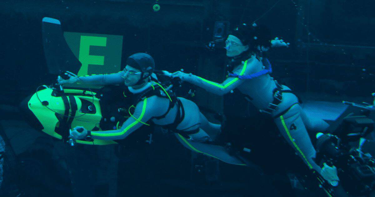 New Avatar 2 photos reveal Sigourney Weaver underwater stunt