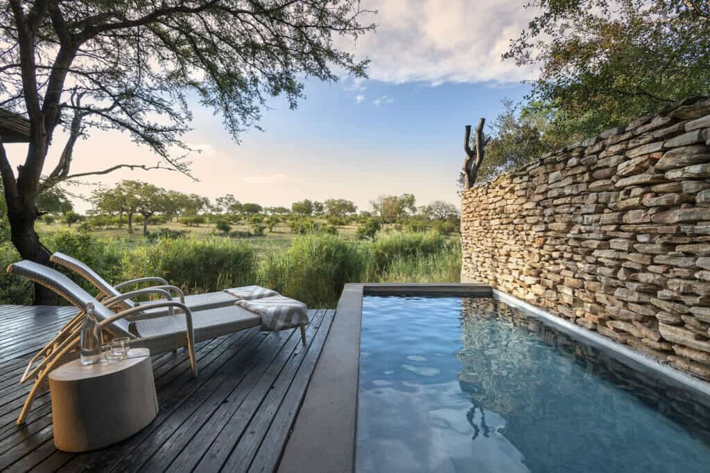 Plunge pool at luxury lodge | Photo credits: Chitwa Chitwa Game Lodge