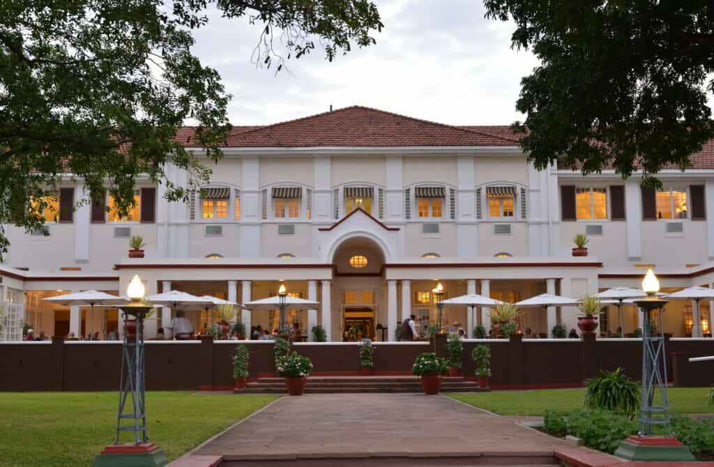 Stanleys Terrace at Victoria Falls Hotel | Photo credits: Victoria Falls Hotel.