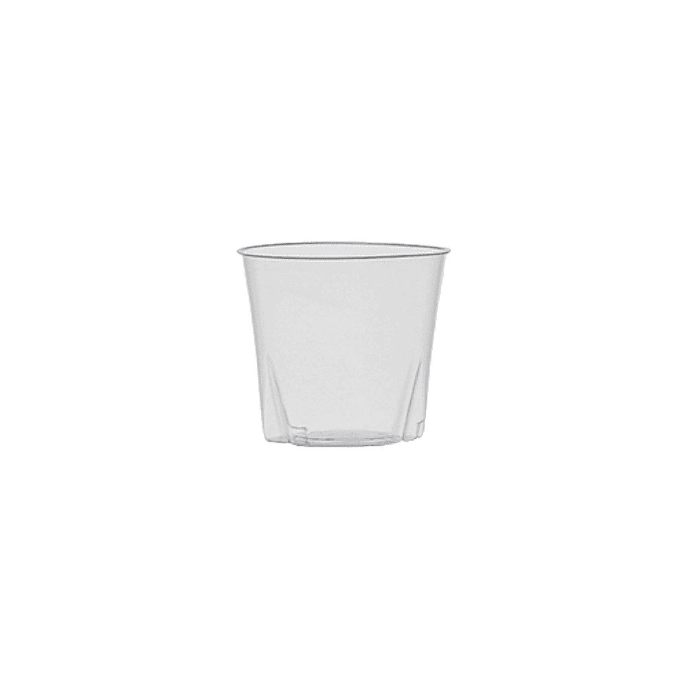 Bicchierino monouso trasparente in plastica, vuoto, su sfondo bianco.