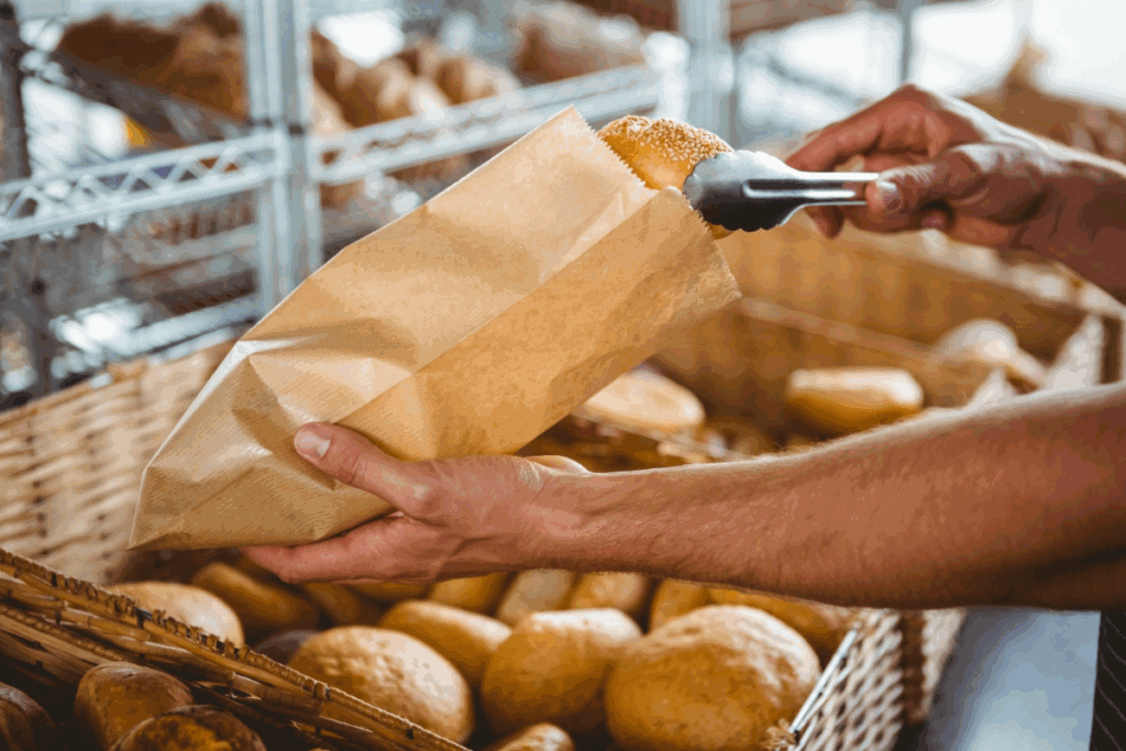 Sacchetto compostabile in carta per la vendita di retta o laboratorio artigianale.