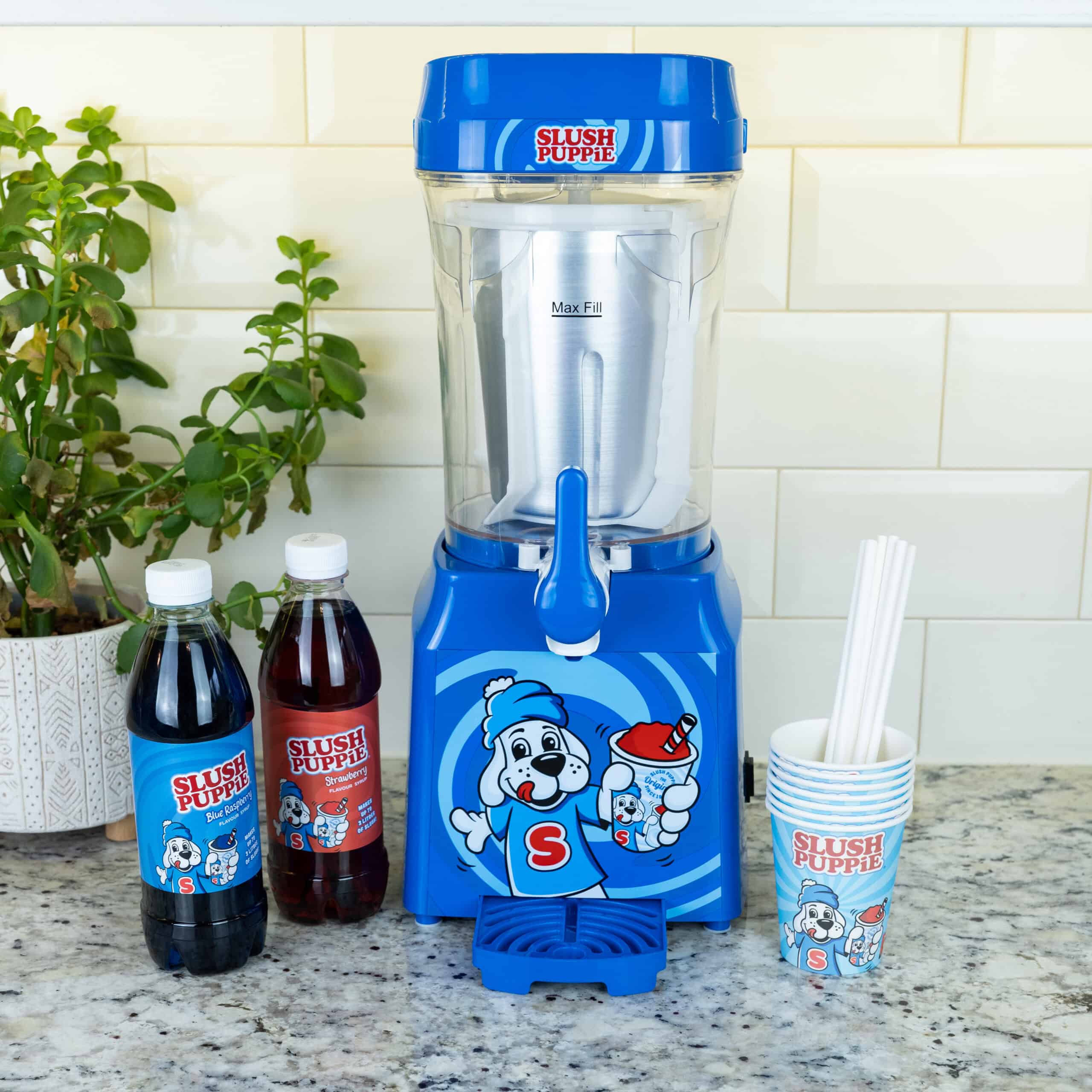 300095 Slush Puppie Machine Lifestyle SQUARE (1)