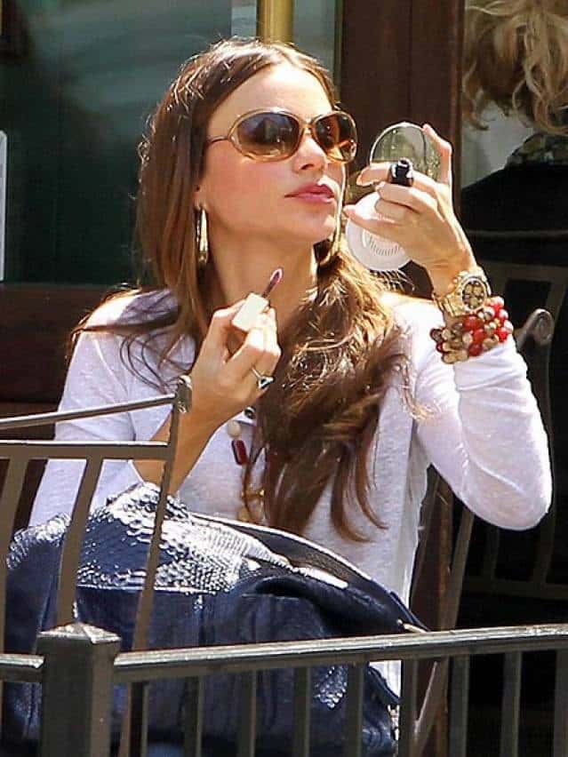 Celebrity Corner: Sofia Vergara wearing a gold Rolex Daytona with Black Dial