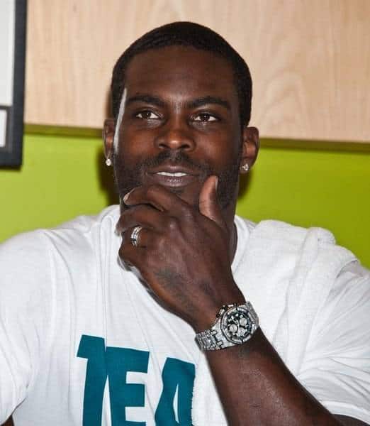 Celebrity Corner:  Philadelphia Eagle QB Michael Vick wearing a diamond-encrusted Audemars Piguet Royal Oak Offshore