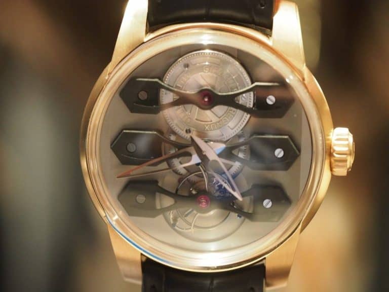 Reviewing the Girard-Perregaux Neo Tourbillon