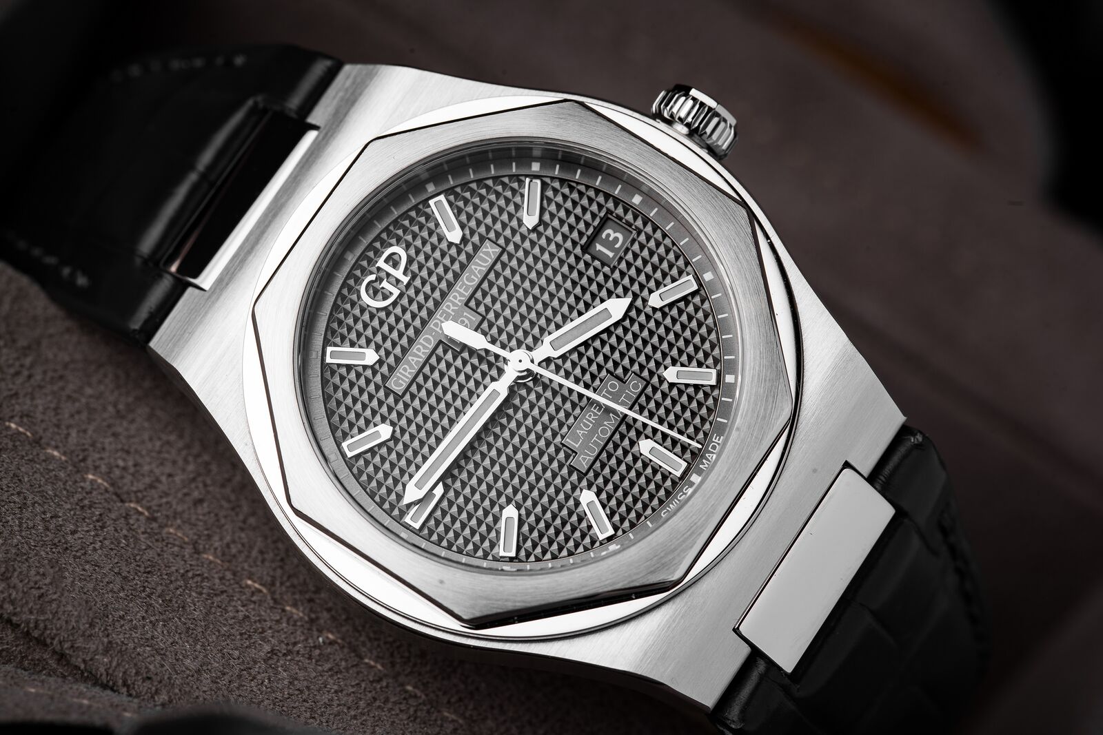 Girard Perregaux Laureato