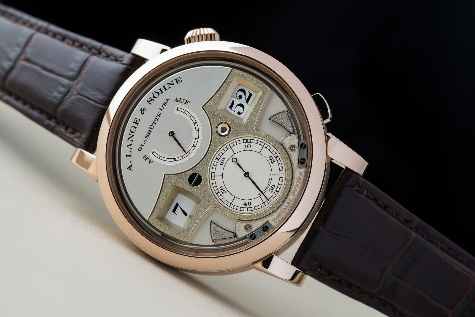 A. Lange & Söhne Zeitwerk Decimal Strike honey gold