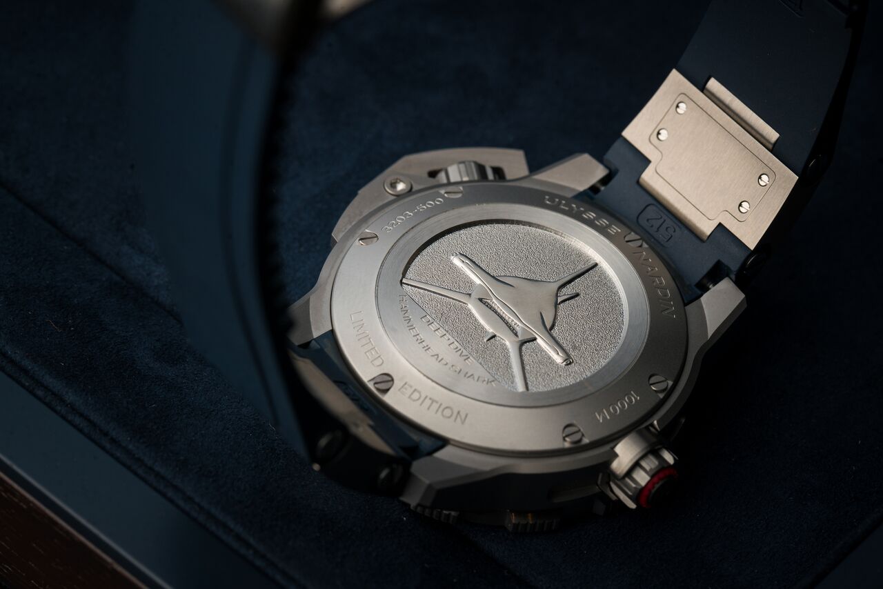 The Ulysse Nardin Diver Deep Dive with its solid caseback