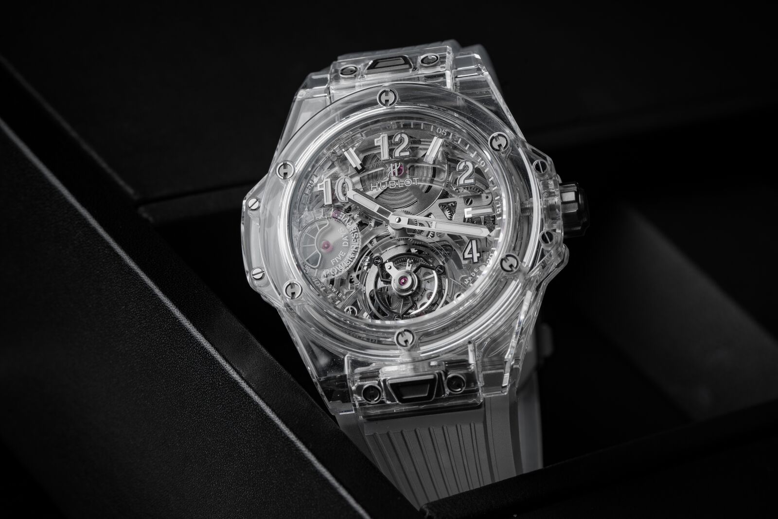 Haute Complication: Hublot Big Bang Tourbillon Power Reserve 5 Days Sapphire