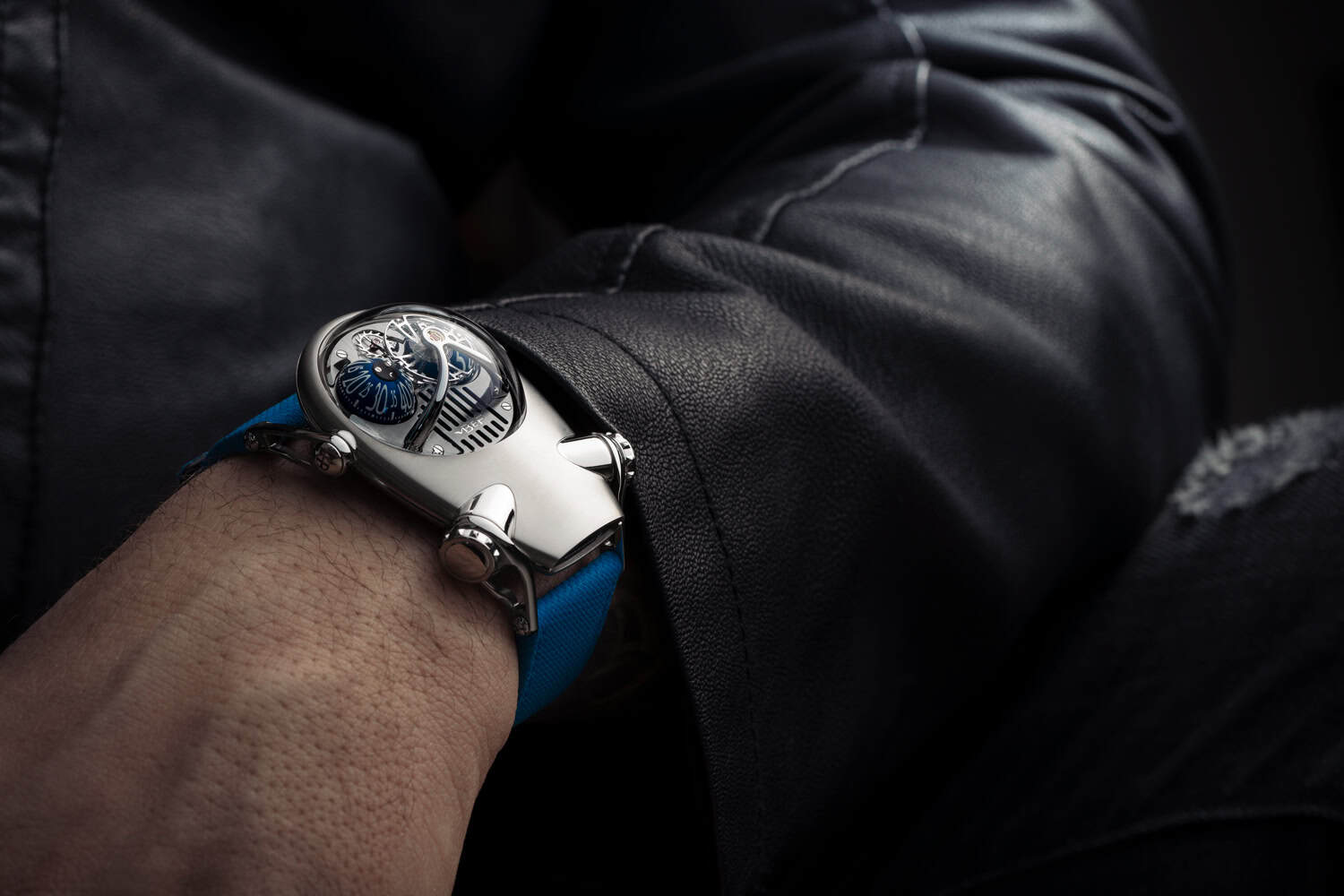 HM10-Bulldog_WRISTSHOT-1_LRES_RGB