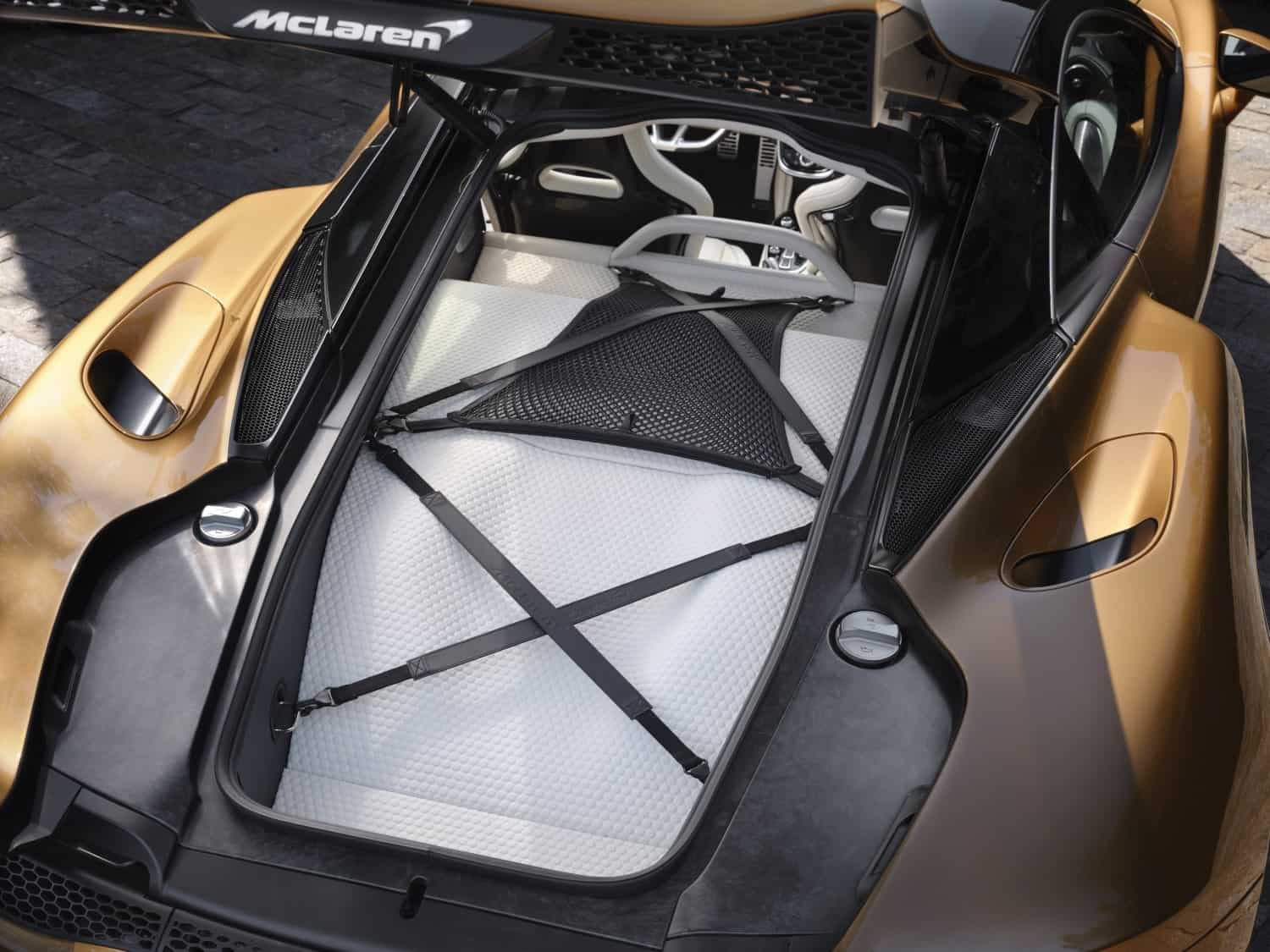 2020 McLaren GT