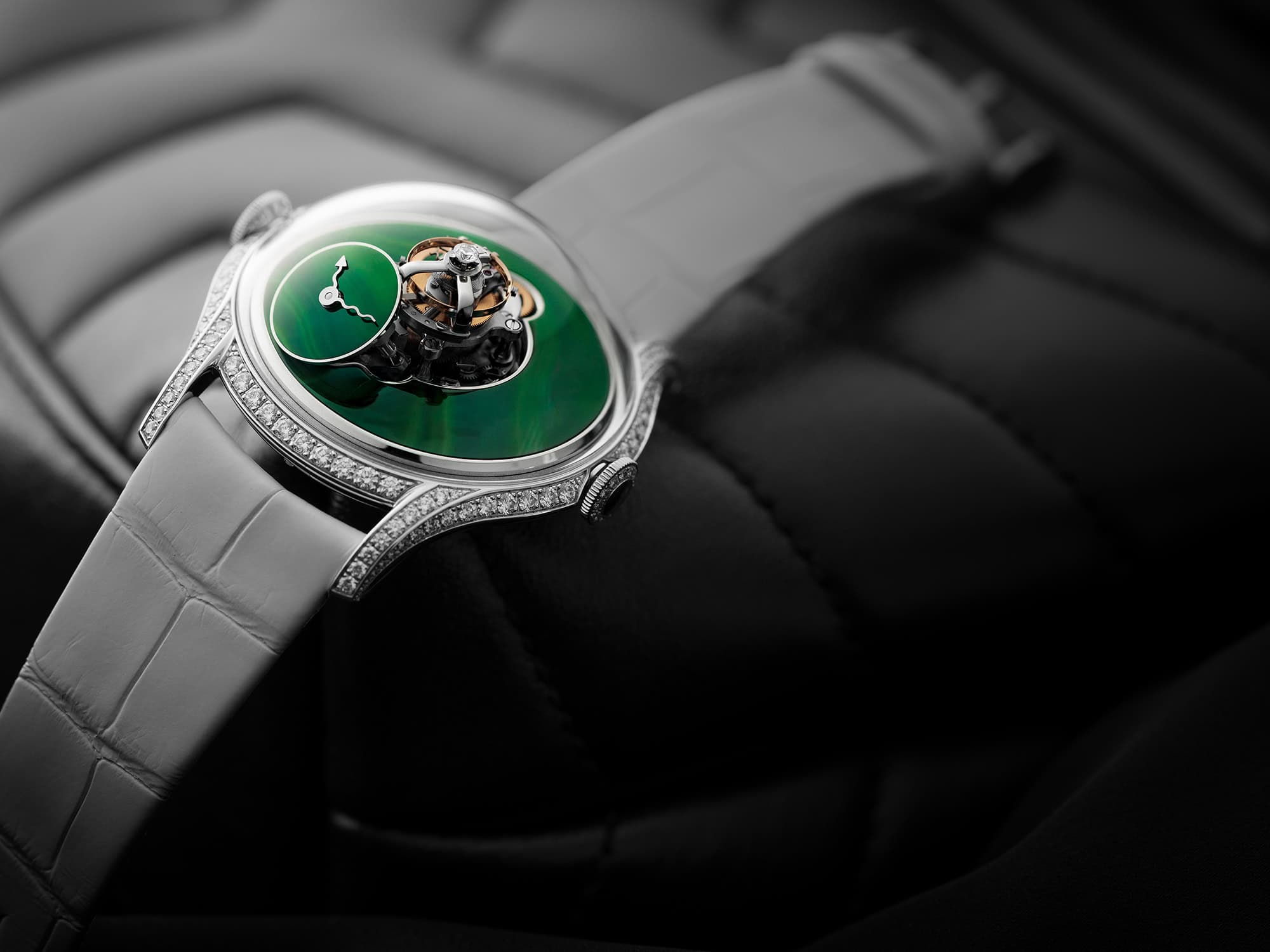 MBandF_LM-Flying-T_Malachite_Lifestyle_Lres