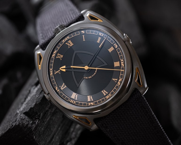 De Bethune Presents Latest Version of Iconic Titan Hawk