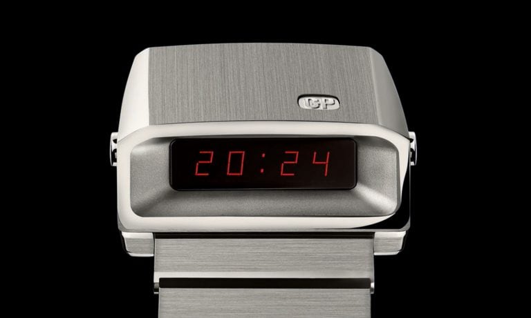 Girard-Perregaux Drops The Casquette 2.0 Saint Laurent 02