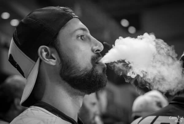 does vaping cause hair loss