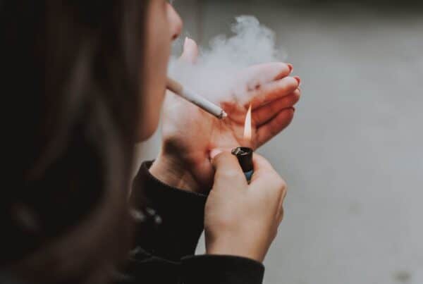 can smoking cause hair loss