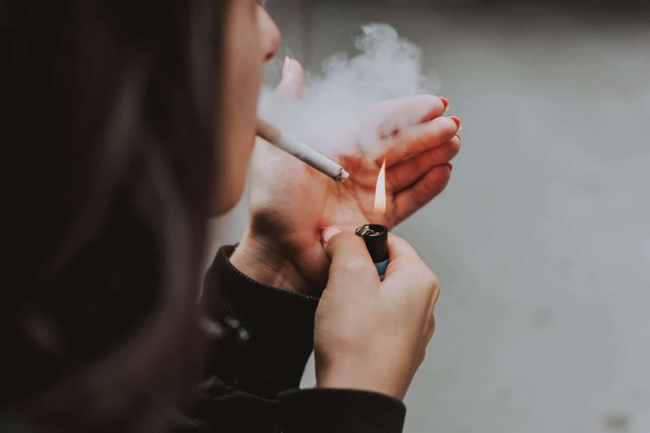 Smoking After Hair Transplants: Can You Smoke?