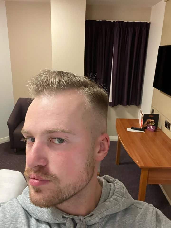 79B4EF83 F181 4DFD 8A2A DD27358E8A3F 2