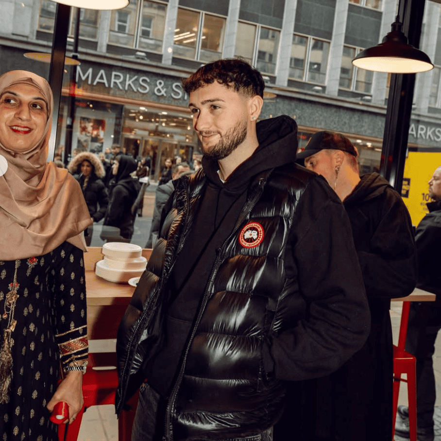 98e0359d 9ed2 422a b280 ceae2b2dca46