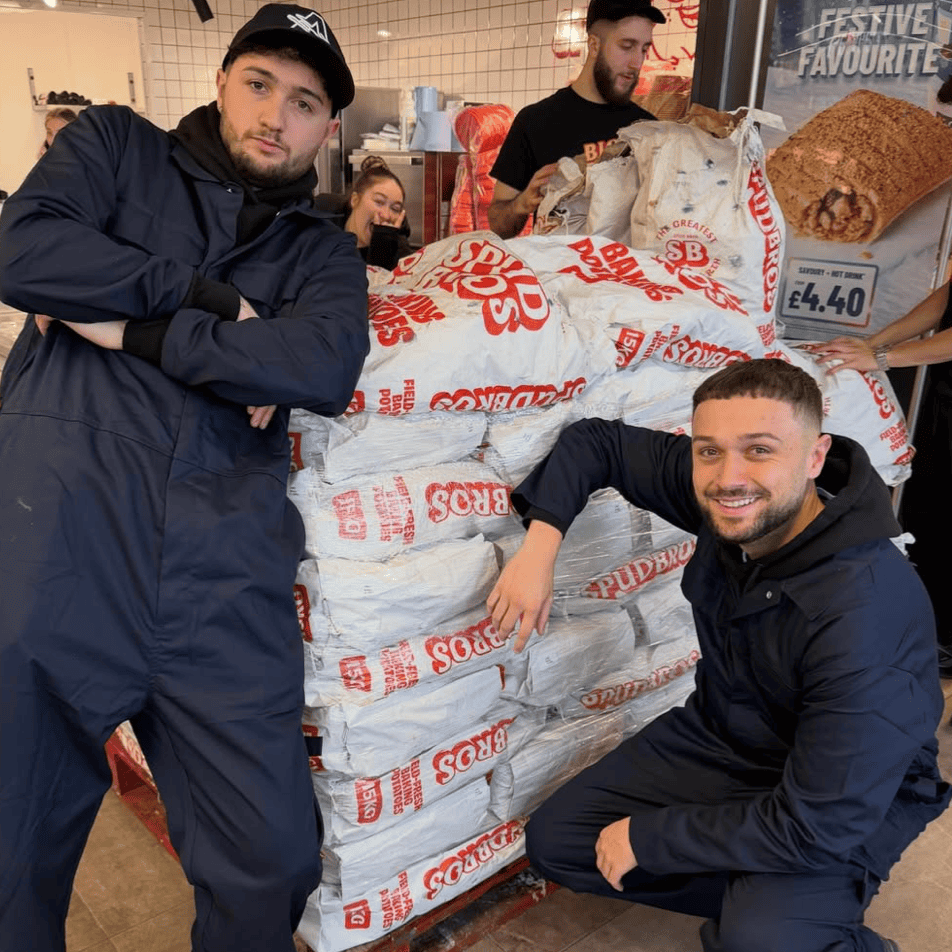 efc7aa31 3853 4e16 be37 89f3d6586a8a