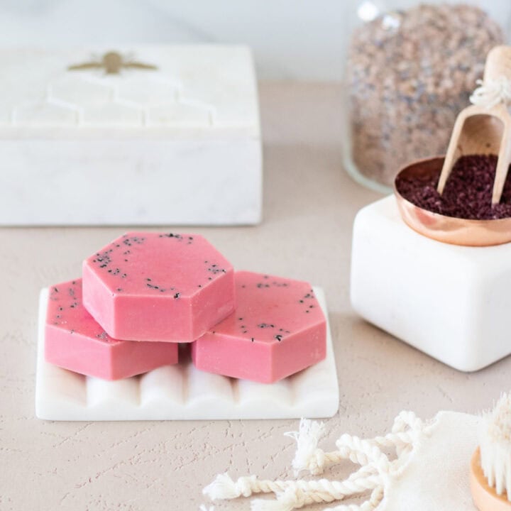 Press play on your favorite playlist and pass the bath bombs, because it’s always Happy Hour in the bathroom with this red wine soap recipe!