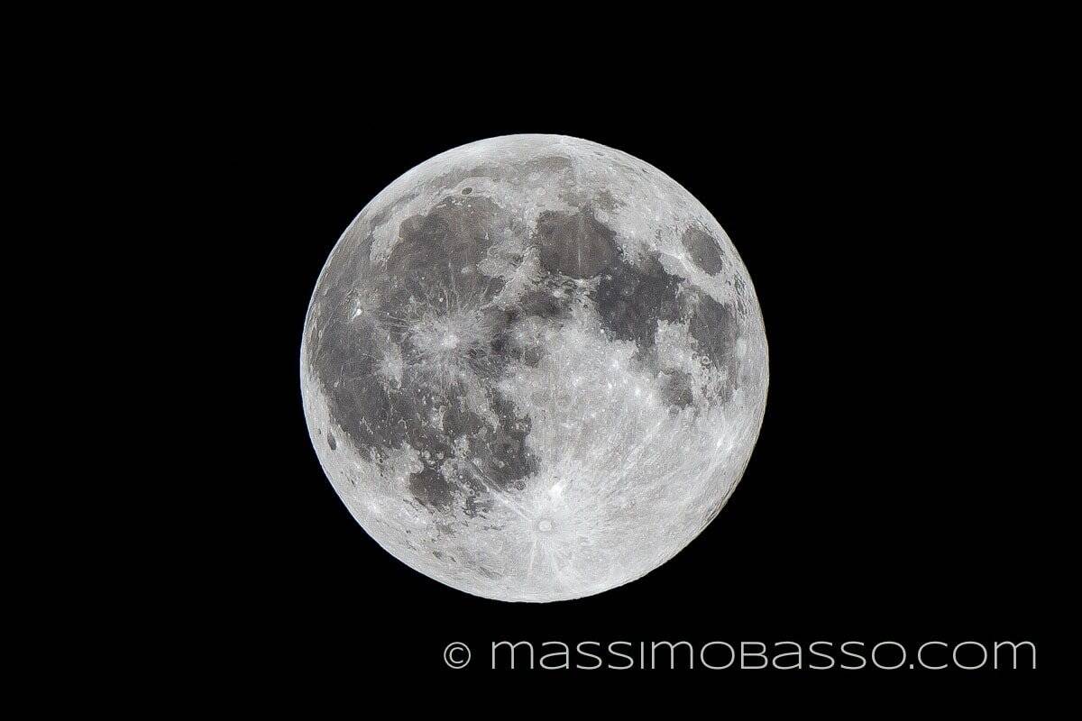 Massimobasso.com Luna D'agosto