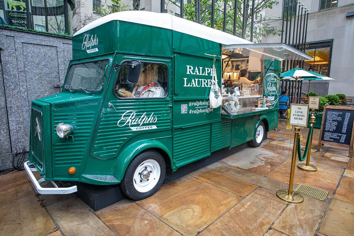 Mangiare Negli Stati Uniti Dove Mangiare Cosa Ordinare Quanto Costa. Truck Food In Centro A New York Al Rockefeller Center