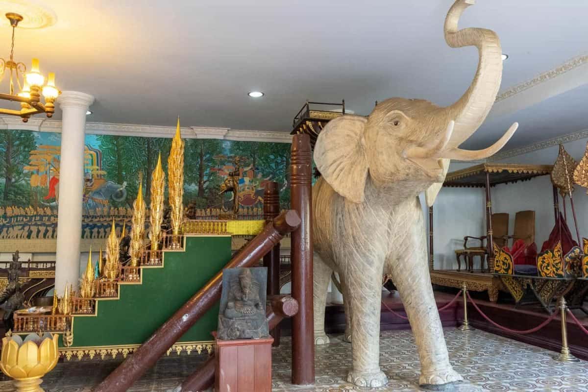 Particolare Delle Costruzioni Interne Del Palazzo Reale Di Phnom Penh