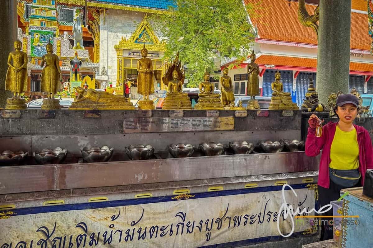 Un Buddha Per Ogni Giorno Della Settimana Nel Giorno Del Tuo Compleanno