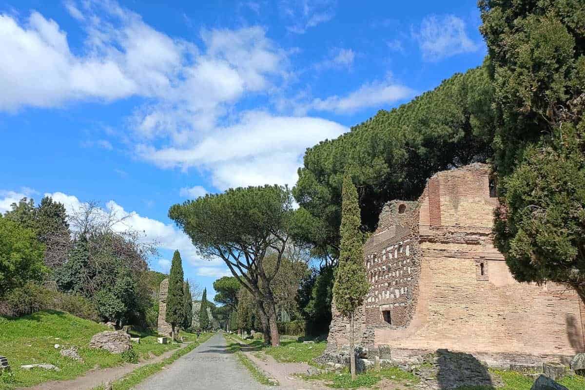 Parco Dell'appia Antica E Chiesa Del Domine Quo Vadis