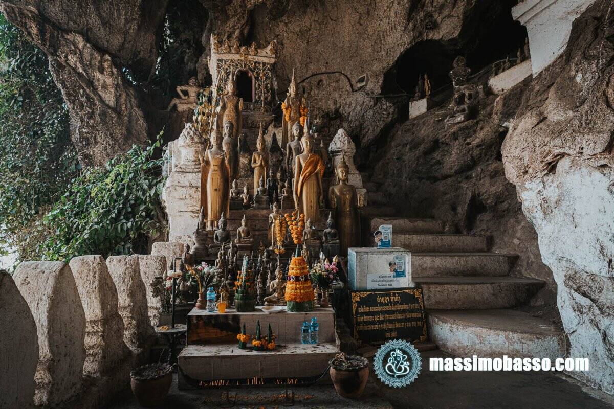 Grotte Di Pak Ou O Grotta Dei Mille Buddha - Laos