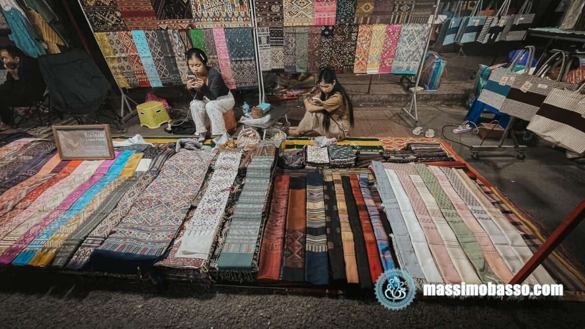 Mercato Notturno Di Luang Prabang