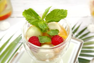une salade de fruits très aromatique