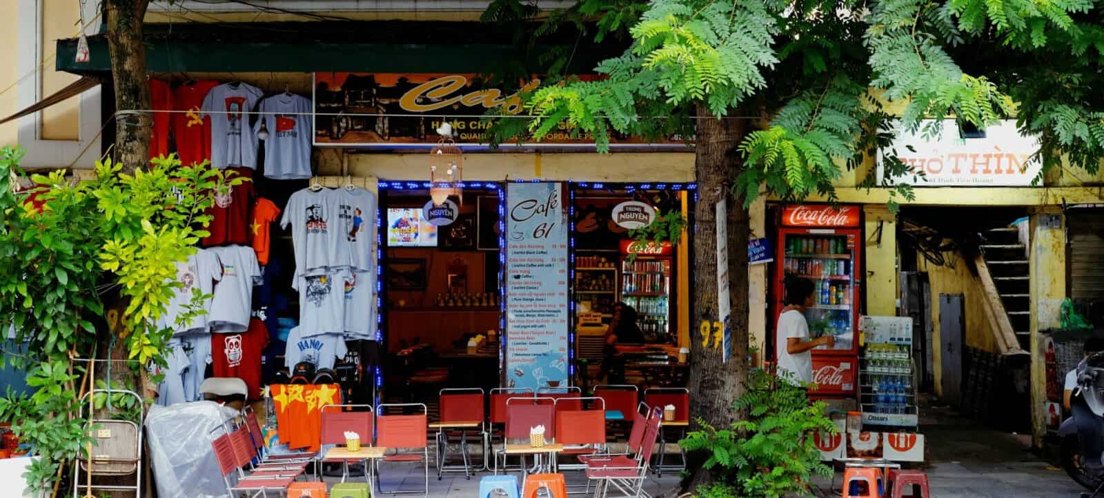 Traveler arriving at Noi Bai International Airport and heading towards Hanoi Old Quarter