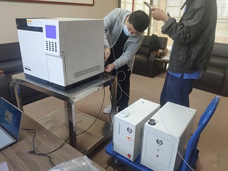 Onsite installation training for gas chromatographic analysis dedicated hydrogen generator