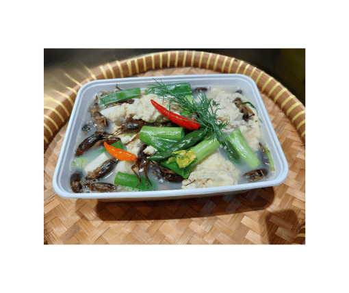 Kaeng qoua Kai - Isaan curry met krekels