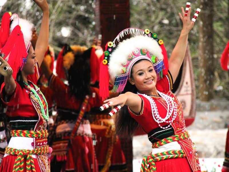 Some female aboriginal dancers performing at Formosan Aboriginal Culture Village