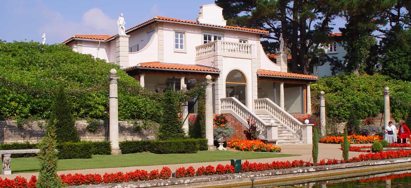 Exterior Of Italian Villa Poole Wedding Venue In Dorset On The Gay Wedding Guide For Gay Dorset