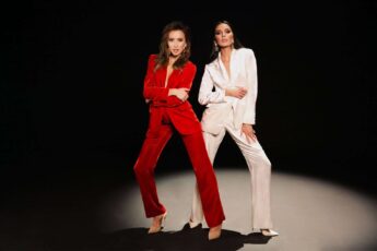 30 Amazing Lesbian Wedding Suits To Look Stunning On Your Big Day