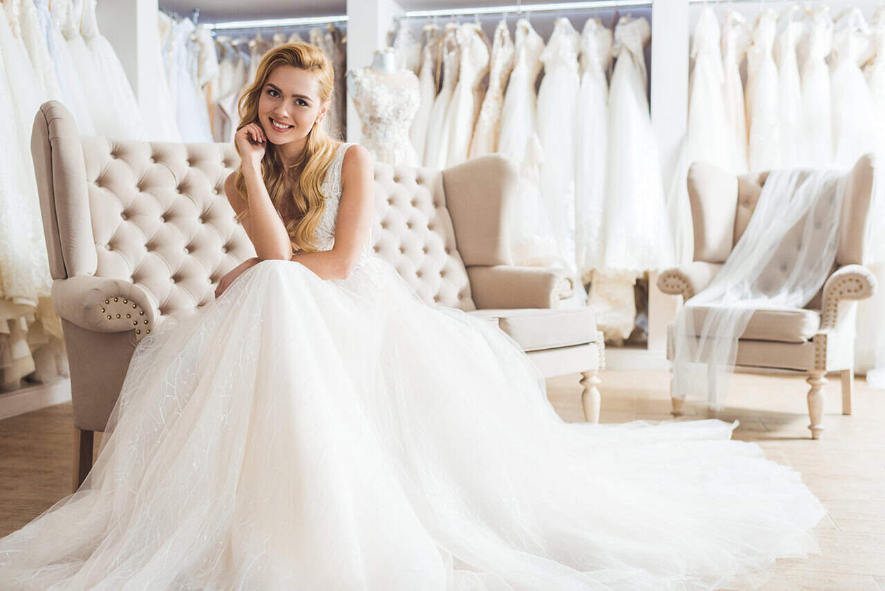 30 Chic Lesbian Wedding Dresses That Make Your Bridal Look Authentic