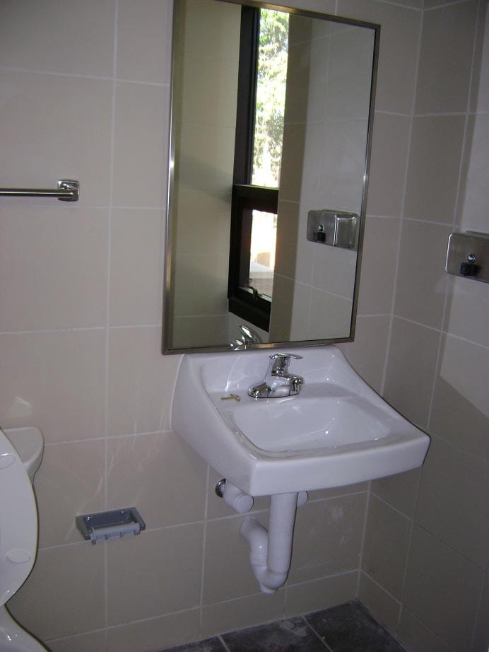 resident-advisor-bath-1